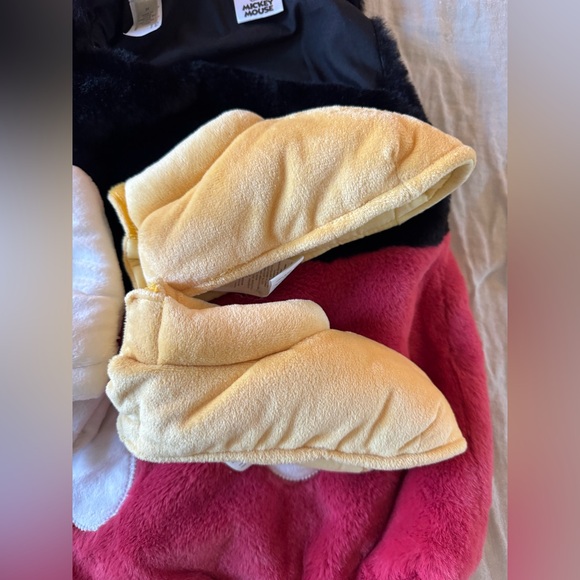 Pottery Barn Kids Mickey Mouse Costume - 2-3T - Picture 6 of 8